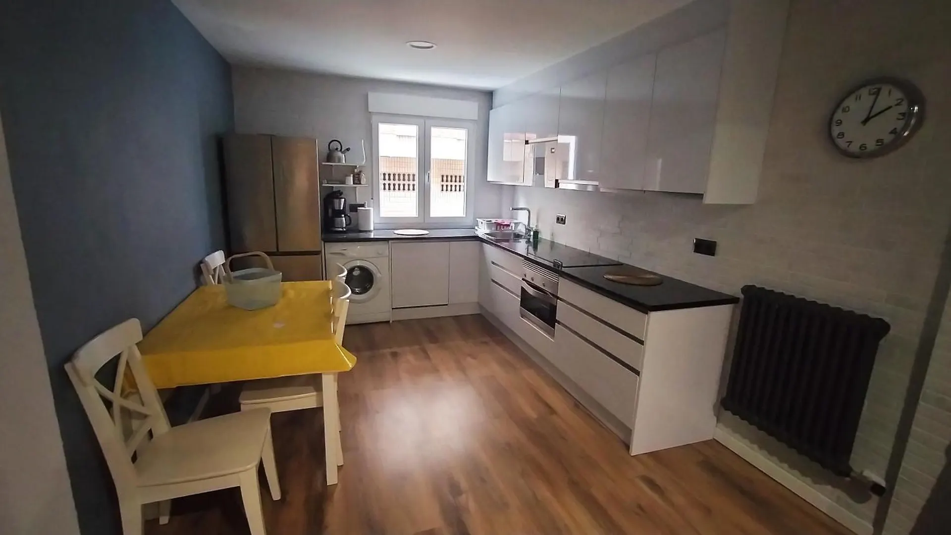 Zona Tranquila, Cerca Del Casco Antiguo. Ebi02480 Appartement Bilbao Spanje